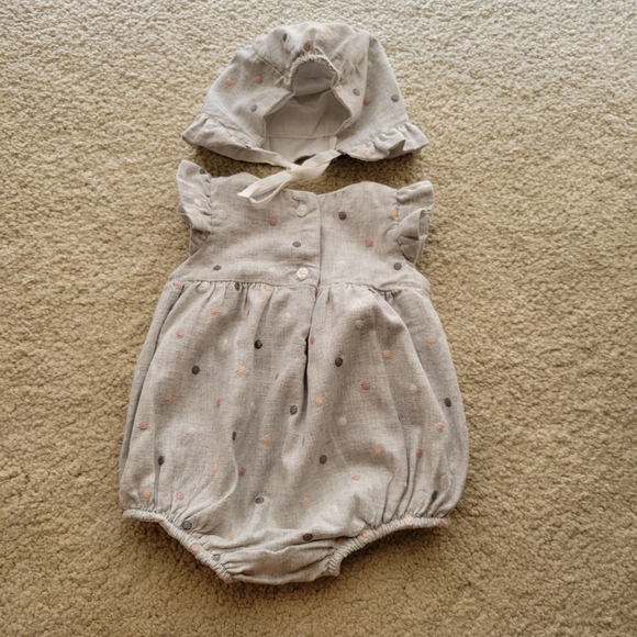 Shappy Chic Romper and hat grey with embroidered polka dots 3-6 months - Picture 2 of 7